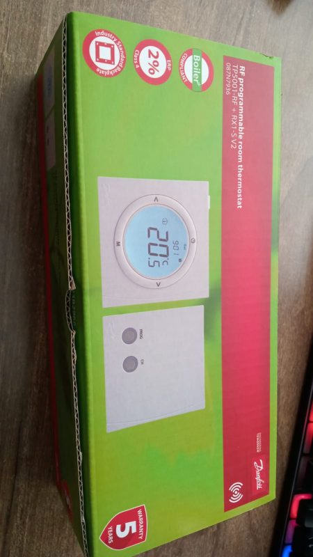tp5001-rf+rx1-s v2 Danfoss TP5001B RF+RX1-S LCD ekranlı Radyo Frekanslı Programlanabilir Oda Termostatı